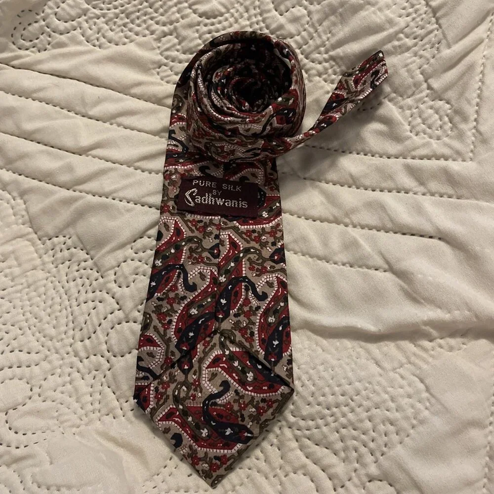 Vintage Sadhwanis Abstract Chili Peppers Floral Multic Pure Silk‎ Tie Necktie